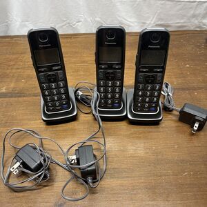 3x Panasonic KX-TGEA20 Handset 3x PNLC1050 Charging Cradle Bases & Batteries